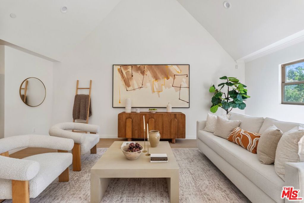 3945 Franklin Street