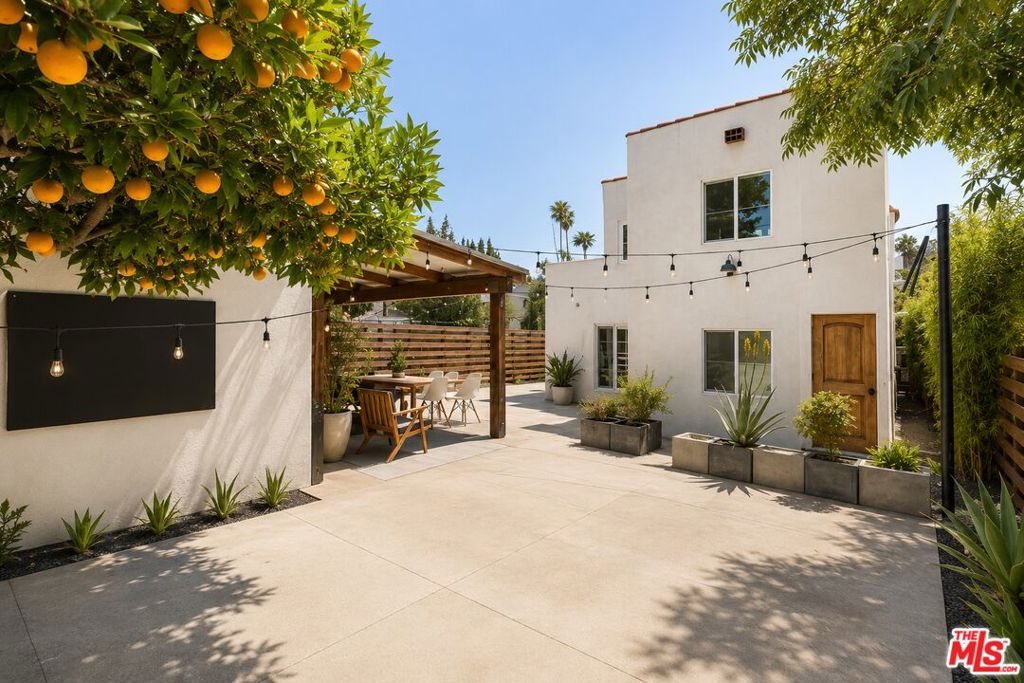 4121 Shelburn Court