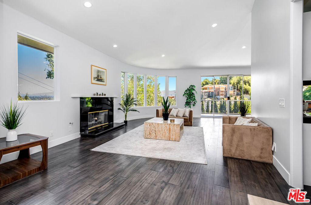 11411 Decente Court
