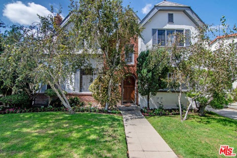 Photo of 531 N June Street, Los Angeles, CA 90004 (MLS # 26990999)