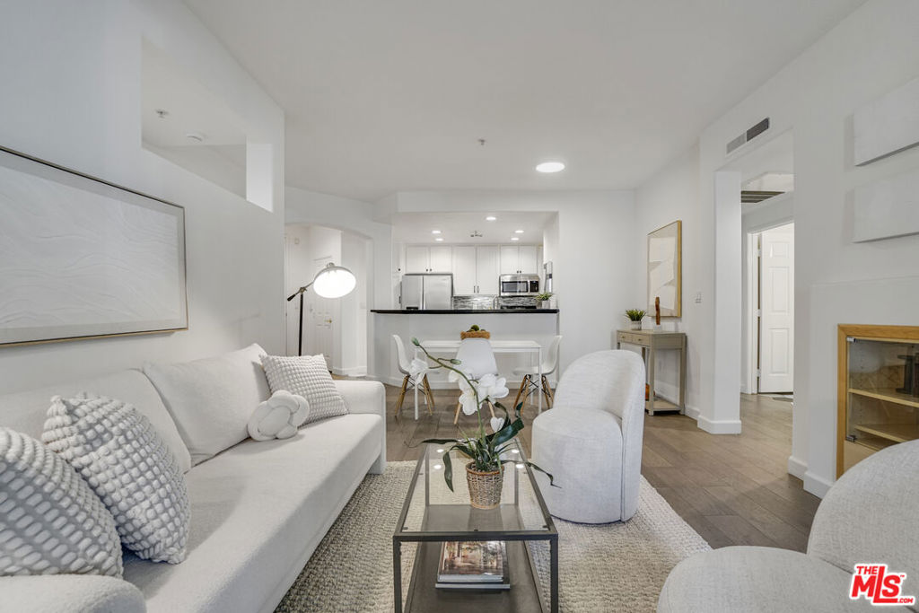 12963 Runway Road 121