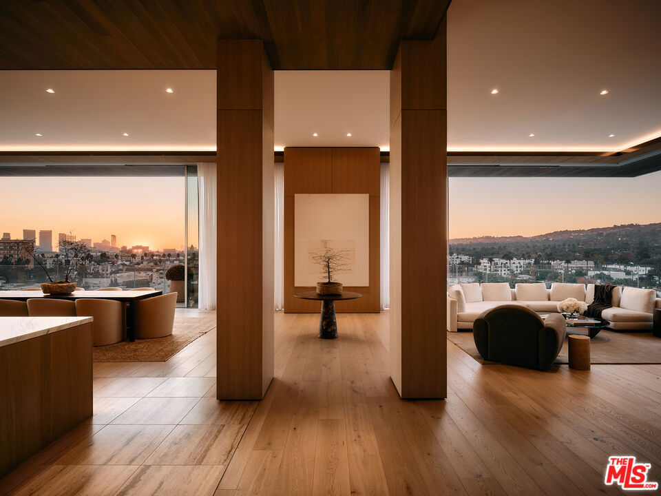 8899 Beverly Boulevard PHW