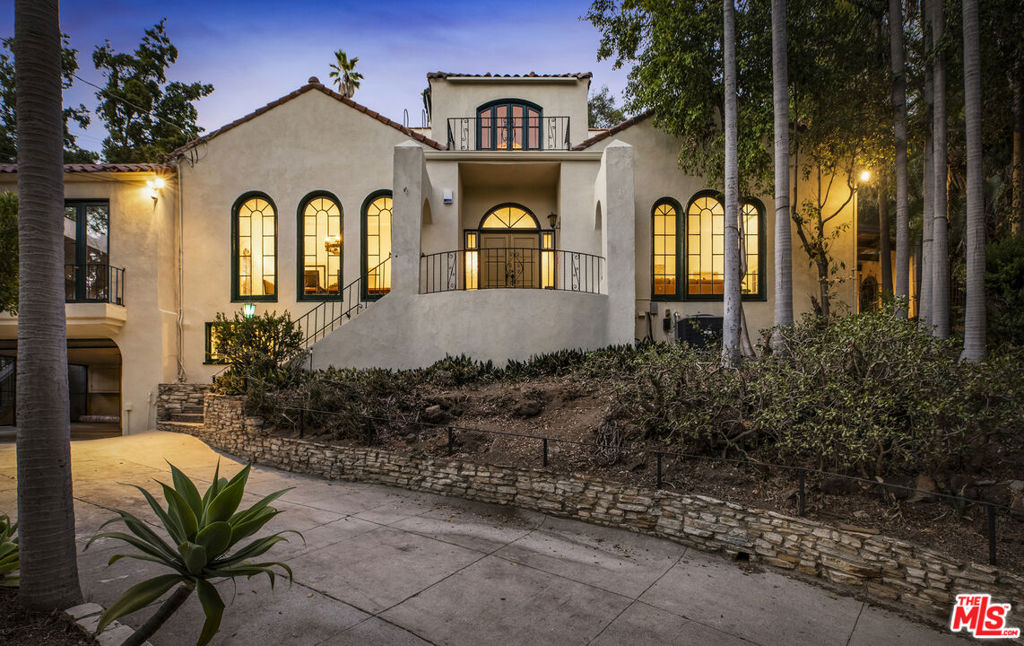 2586 Aberdeen Avenue