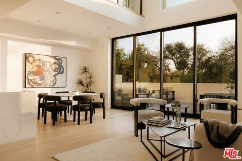 2919 Waverly Drive 106 Los Angeles CA 90039