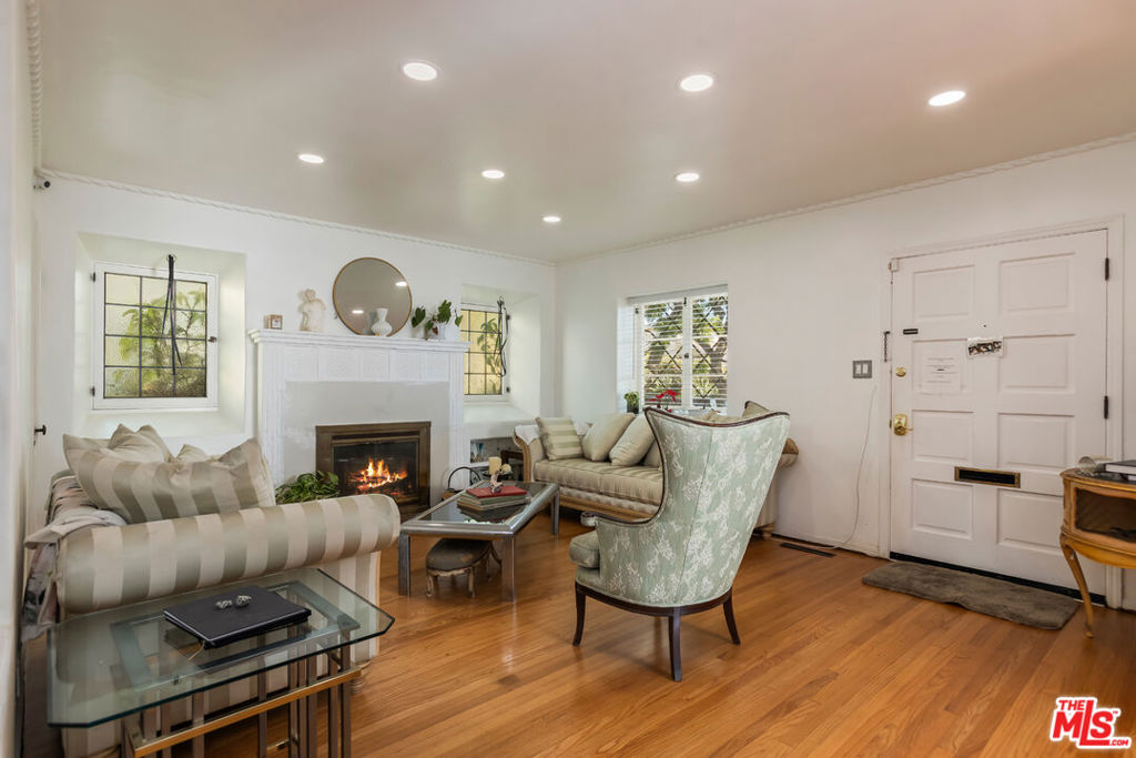 4115 Edgehill Drive