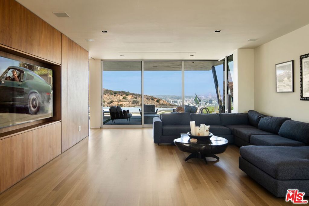 Properties 4 2008 Hercules Drive