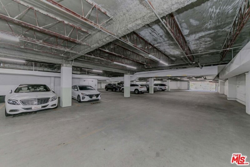 4460 Wilshire Boulevard 701