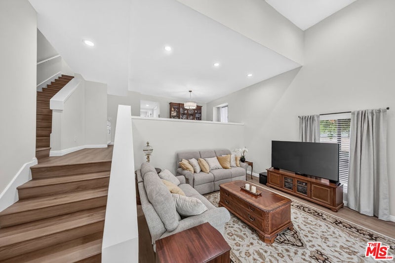 15173 Magnolia Boulevard F