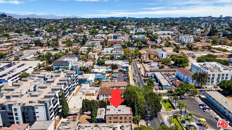 4149 Melrose Avenue