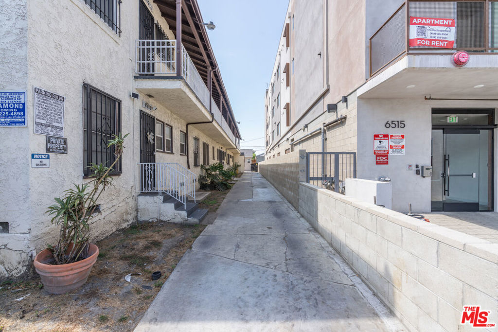 6519 Crenshaw Boulevard