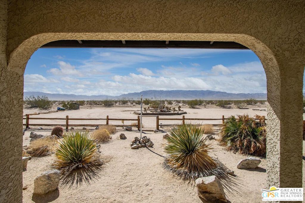 72772 Nandina Street