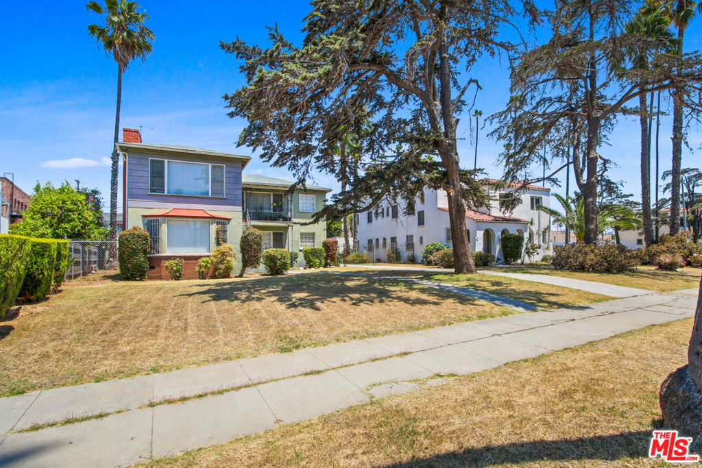 4409 Victoria Park Drive