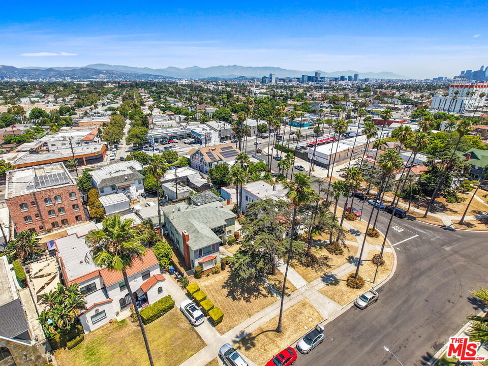 4409 Victoria Park Drive