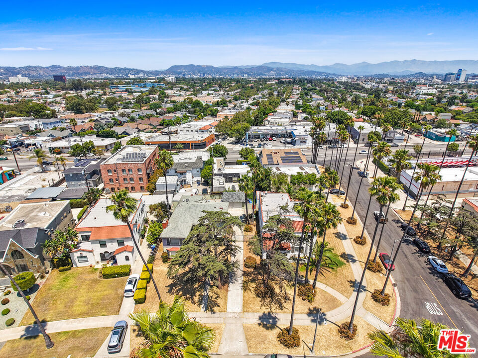 4409 Victoria Park Drive