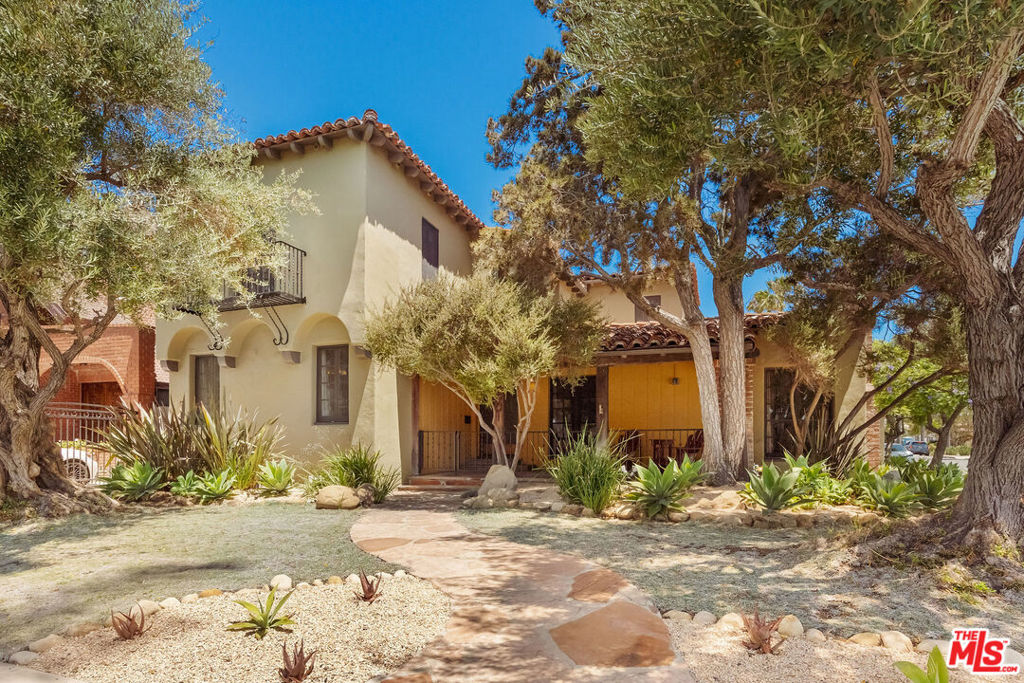 6501 Whitworth Drive