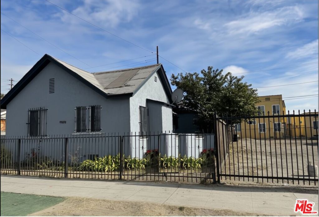 5964 S Figueroa Street