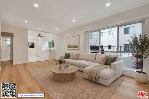 Photo of 220 S Gale Drive #5, Beverly Hills, CA 90211 (MLS # 26844681)