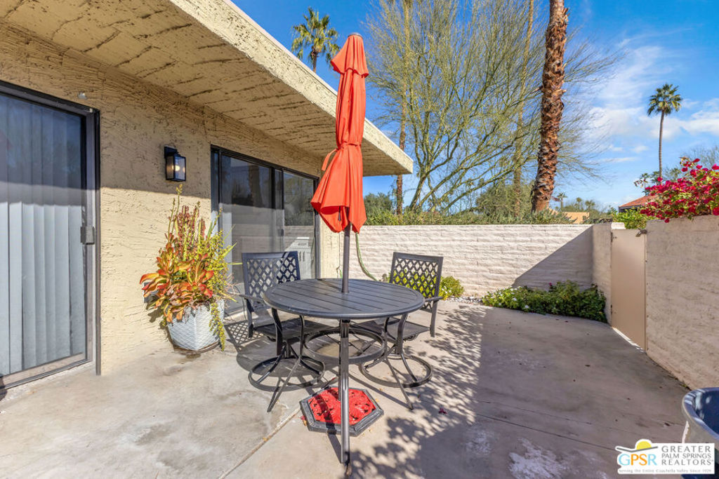 5803 Los Santos Drive 19