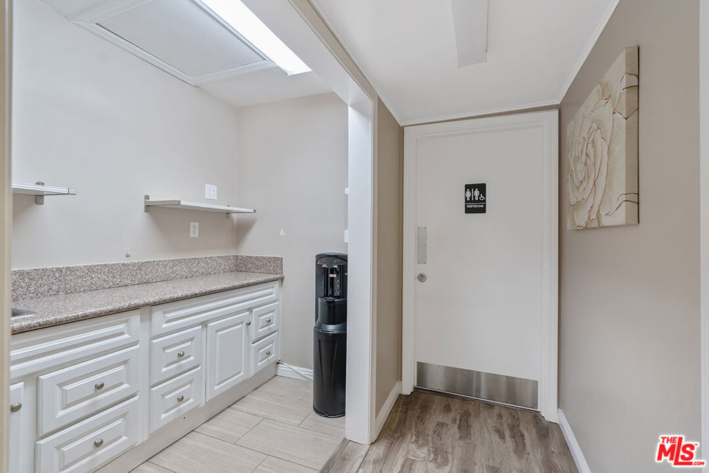 11312 Venice Boulevard