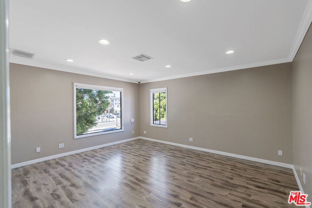 11312 Venice Boulevard