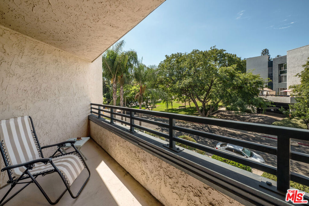 4499 Via Marisol 309