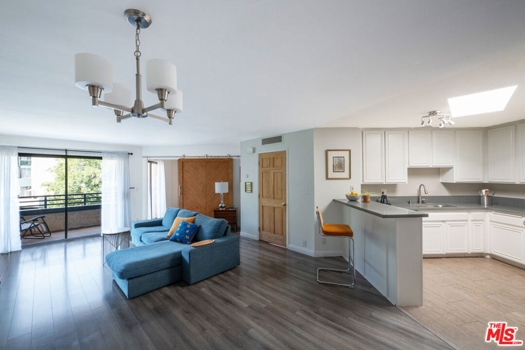 4499 Via Marisol 309