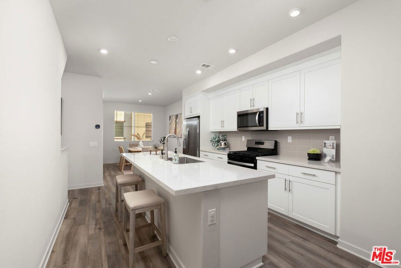 126 Dove Lndg