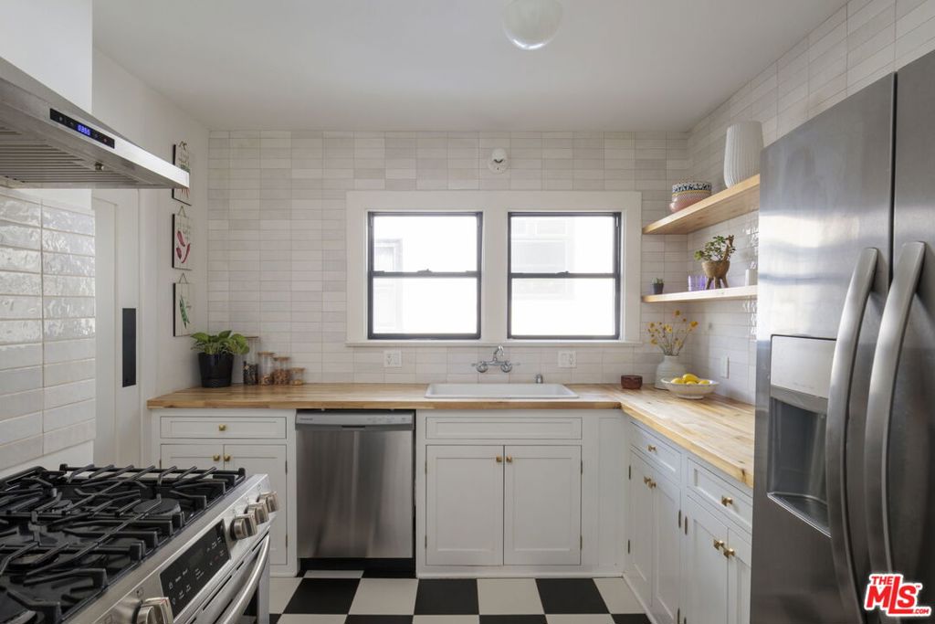 4626 Franklin Ave 1/2
