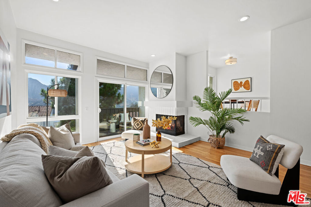 1758 Palisades Drive