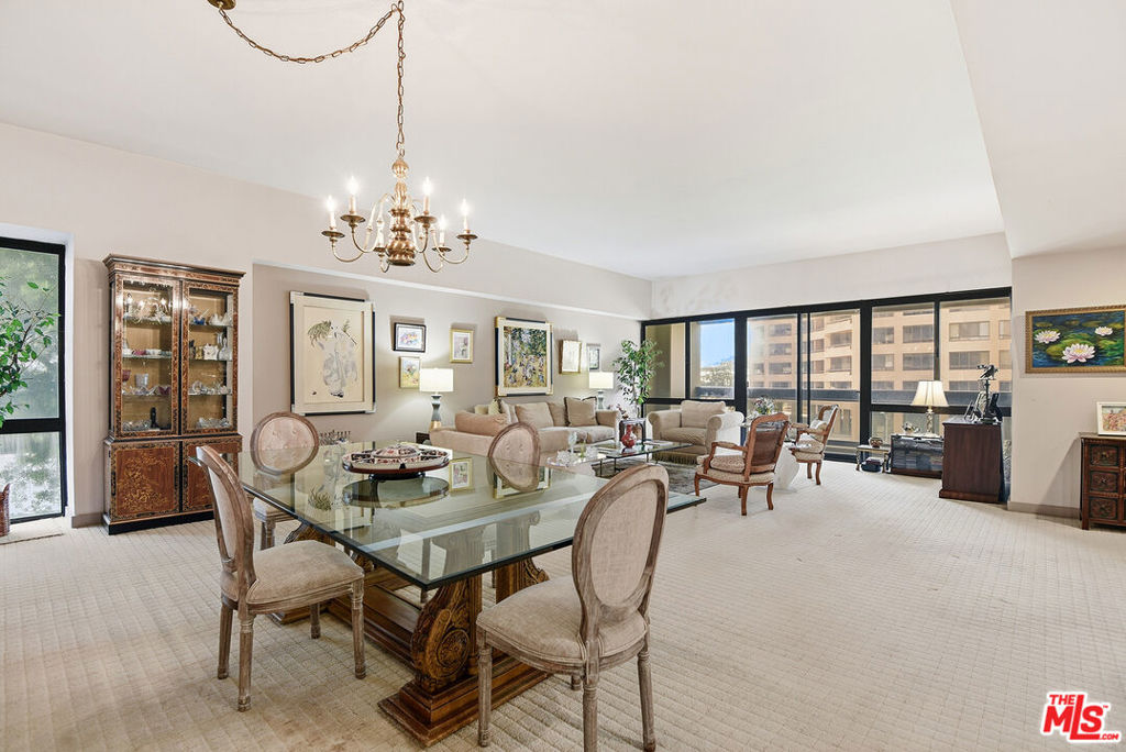 10445 Wilshire Boulevard 402