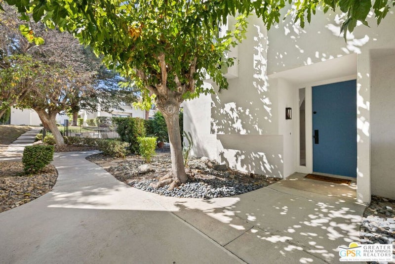 48734 Desert Flower Drive