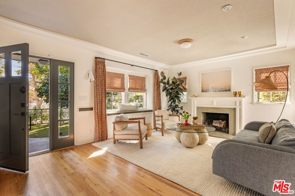 4133 Camellia Avenue