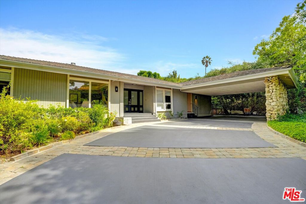 3530 Royal Woods Drive