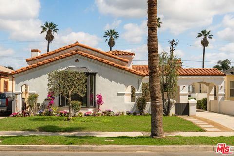 3928 S Bronson Avenue Los Angeles CA 90008