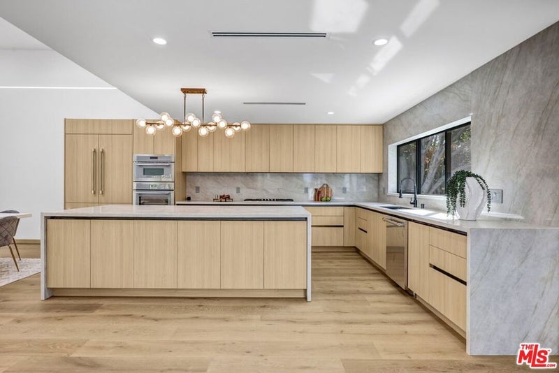 11404 Biona Drive