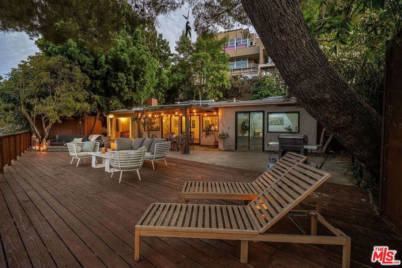 7272 Caverna Drive