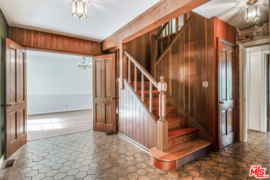 2109 Rosita Place