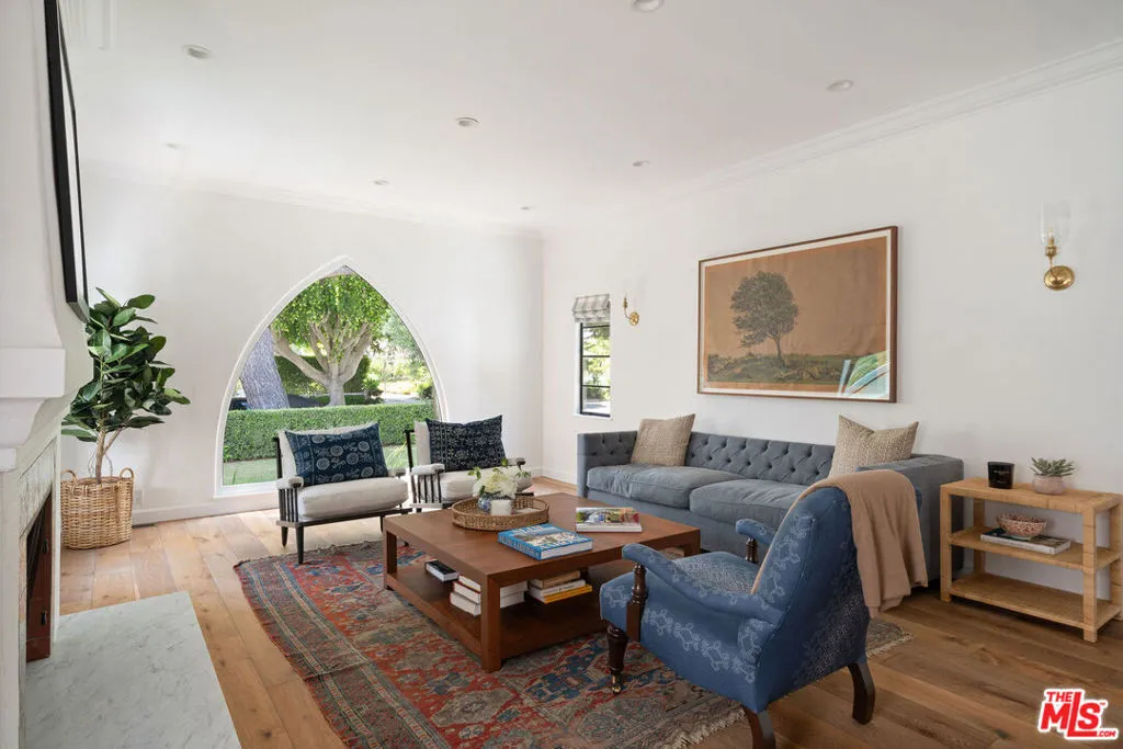 Santa Monica, California 90402, United States, 3 Bedrooms Bedrooms, ,3 BathroomsBathrooms,Residential,Active,228228