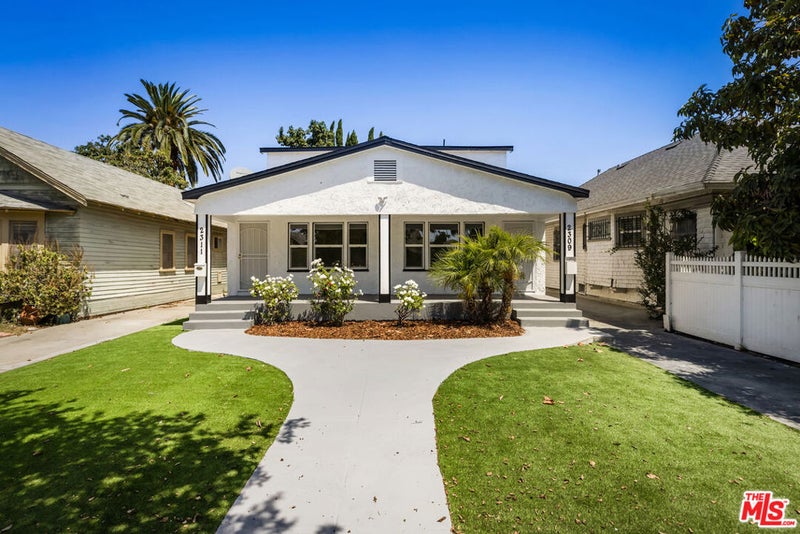 2309 W 29th Place