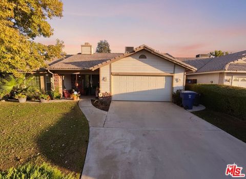 4104 Southern Breeze Drive Bakersfield CA 93313