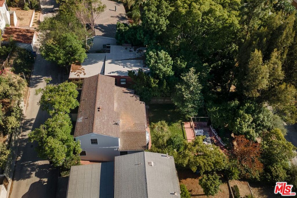 2415 Panorama Terrace