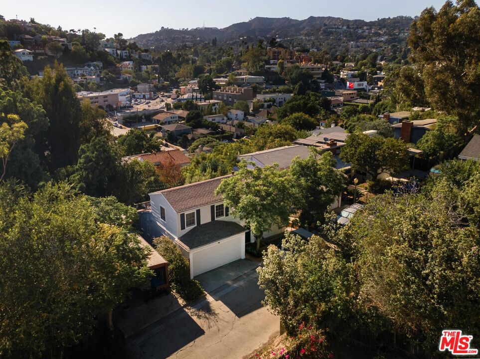 2415 Panorama Terrace