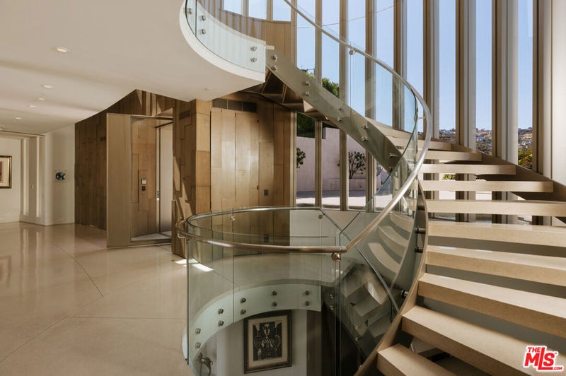 1302 Collingwood Place