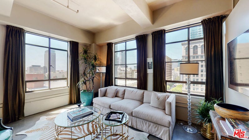 849 S Broadway 708