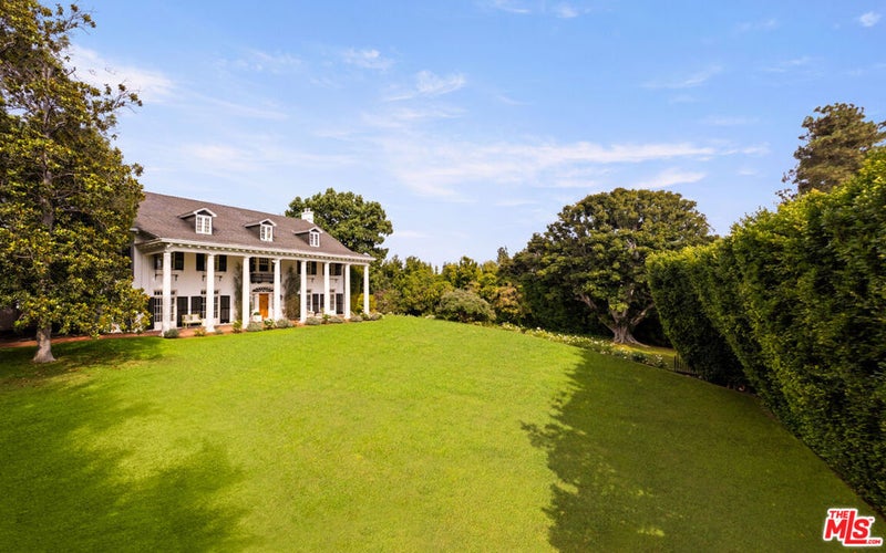 1006 N Crescent Drive