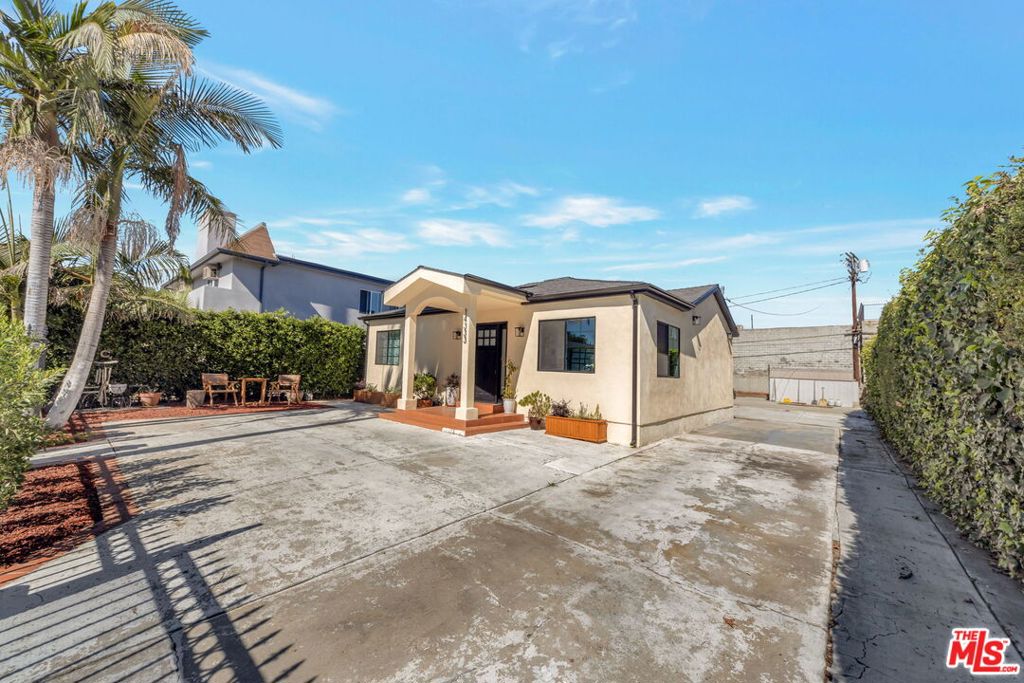 14333 Tiara Street