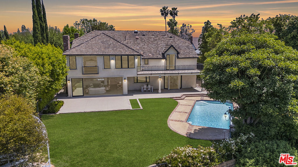 Properties 4 15515 Collina Strada