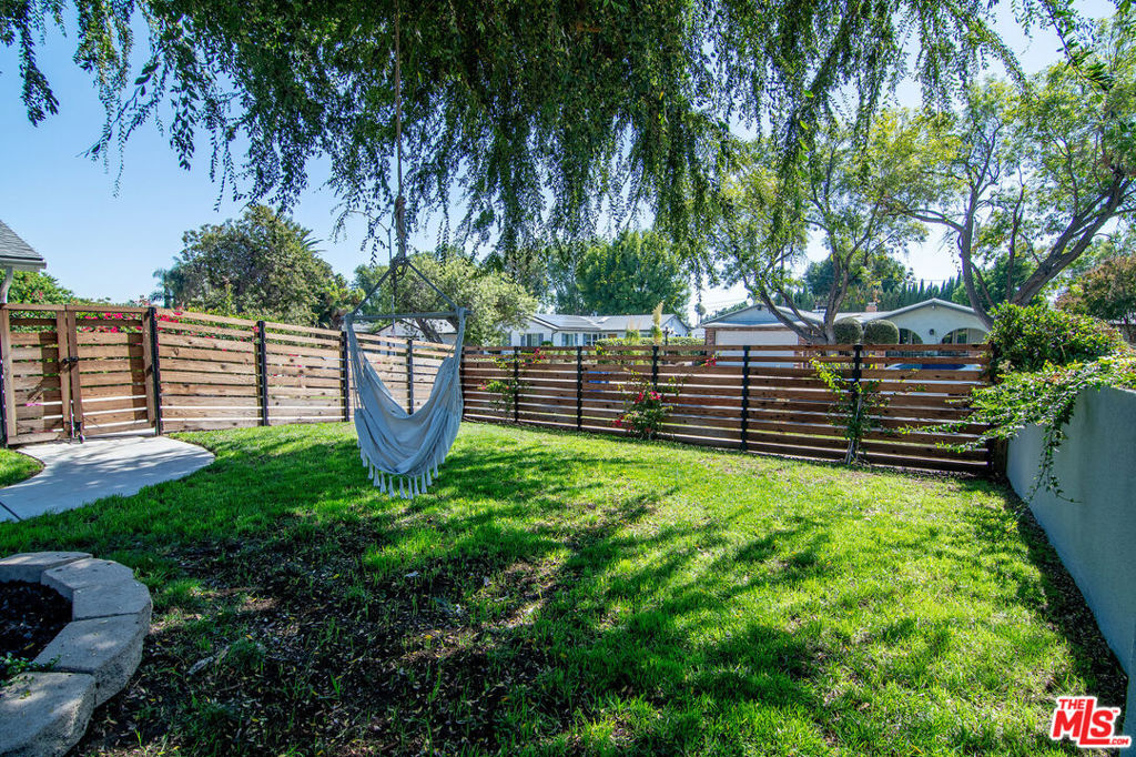 16515 Simonds Street