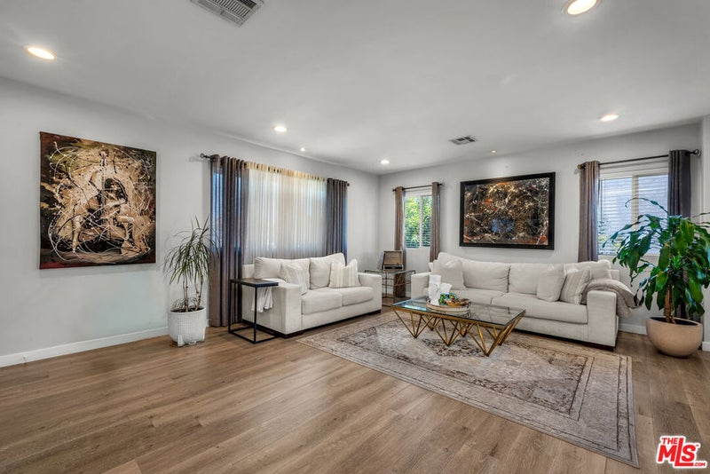 6729 Ensign Avenue