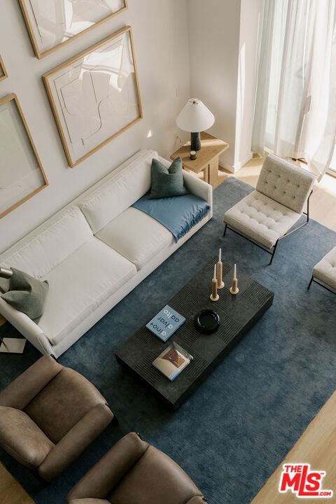 702 N Doheny Drive TH8